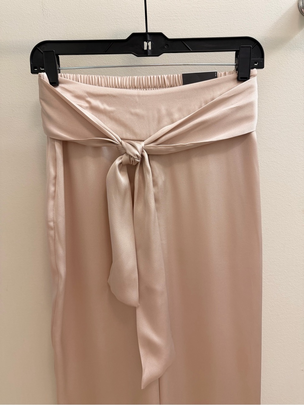NWT Express High Waisted Satin Tie Waist Wide Leg Pants Size XS - Picture 2 of 10